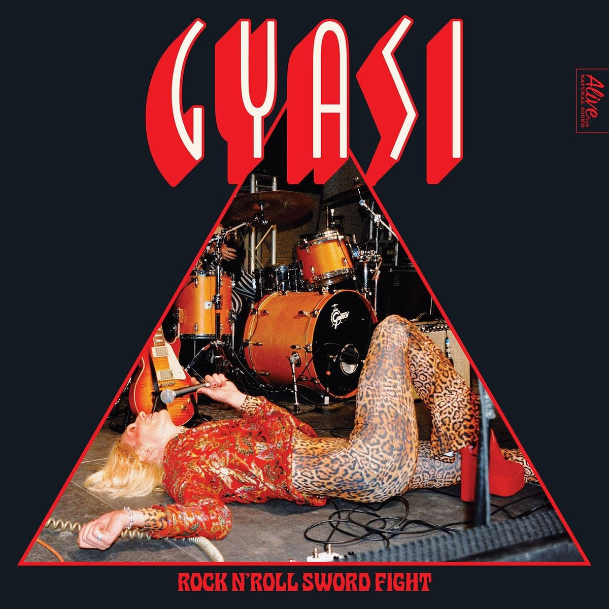 GYASI - ROCK N'ROLL SWORDFIGHT