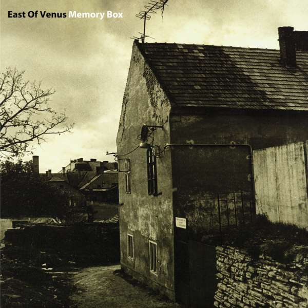 EAST OF VENUS - MEMORY BOX (CLEAR VINYL/DL CARD)
