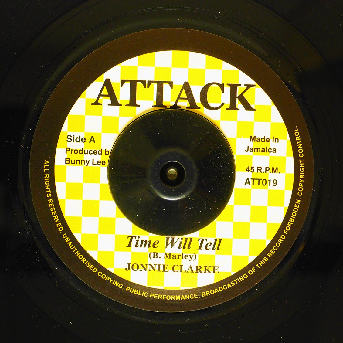 Johnny Clarke - Time Will Tell / The Aggrovators - Drums Of Africa (rhythm: "Bob Marley - Time Will Tell")
