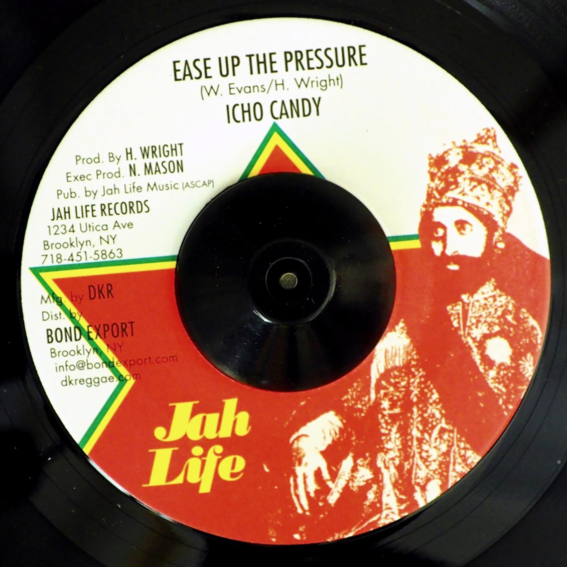 Icho Candy - Ease Up The Pressure / Version (rhythm: "Dennis Brown - Easy Take It Easy")