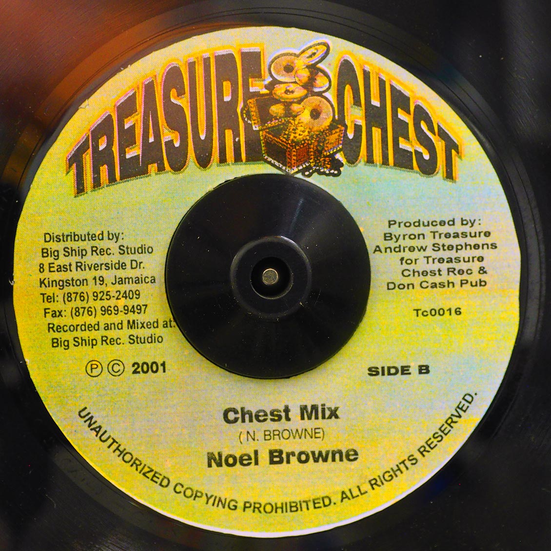 Gregory Isaacs - Heartache Avenue / Noel Brown - Chest Mix