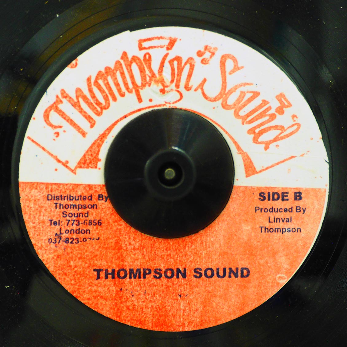 Johnny Clarke - On The Go / Version (rhythm: "World Of Myself")