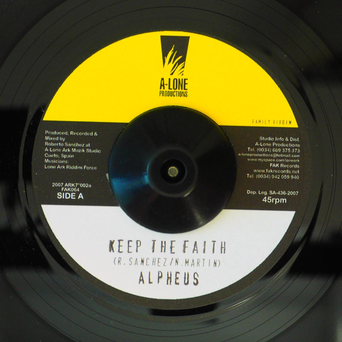 Alpheus - Keep The Faith / Lone Ark Riddim Force - Musical Family