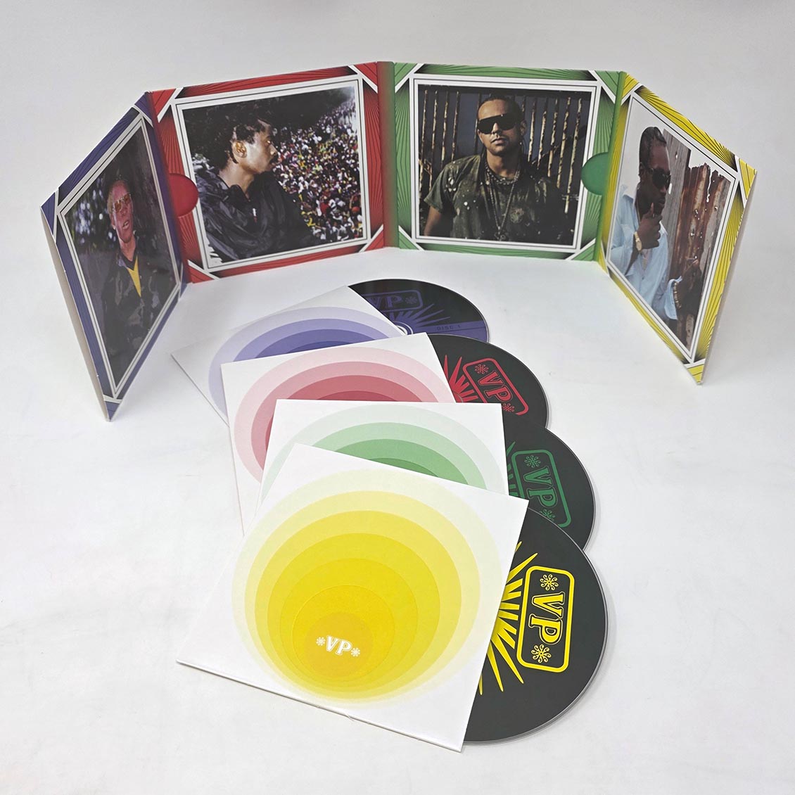 Barrington Levy, Yellowman, Don Carlos, Wailing Souls, The Congos, Etc. - Down In Jamaica: 40 Years Of VP Records (82 tracks) (4xCD) (deluxe 4-fold digipak)