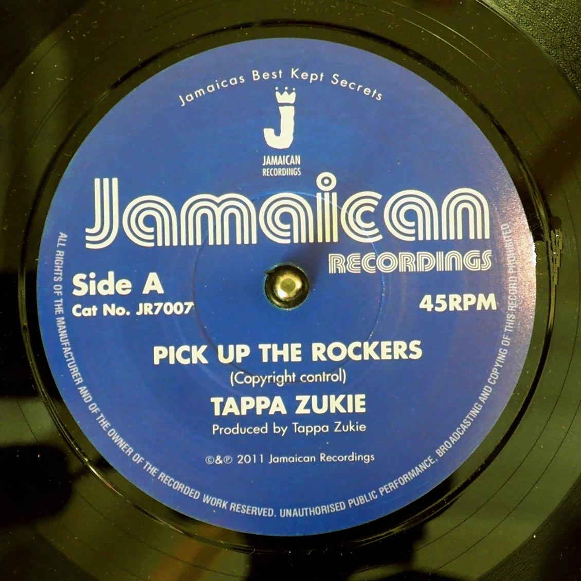 Tappa Zukie - Pick Up The Rockers / Version (rhythm: "Pick Up The Pieces")