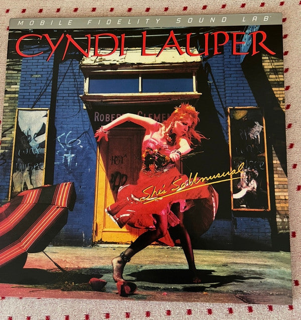 LAUPER CYNDI - SHE'S SO UNUSUAL