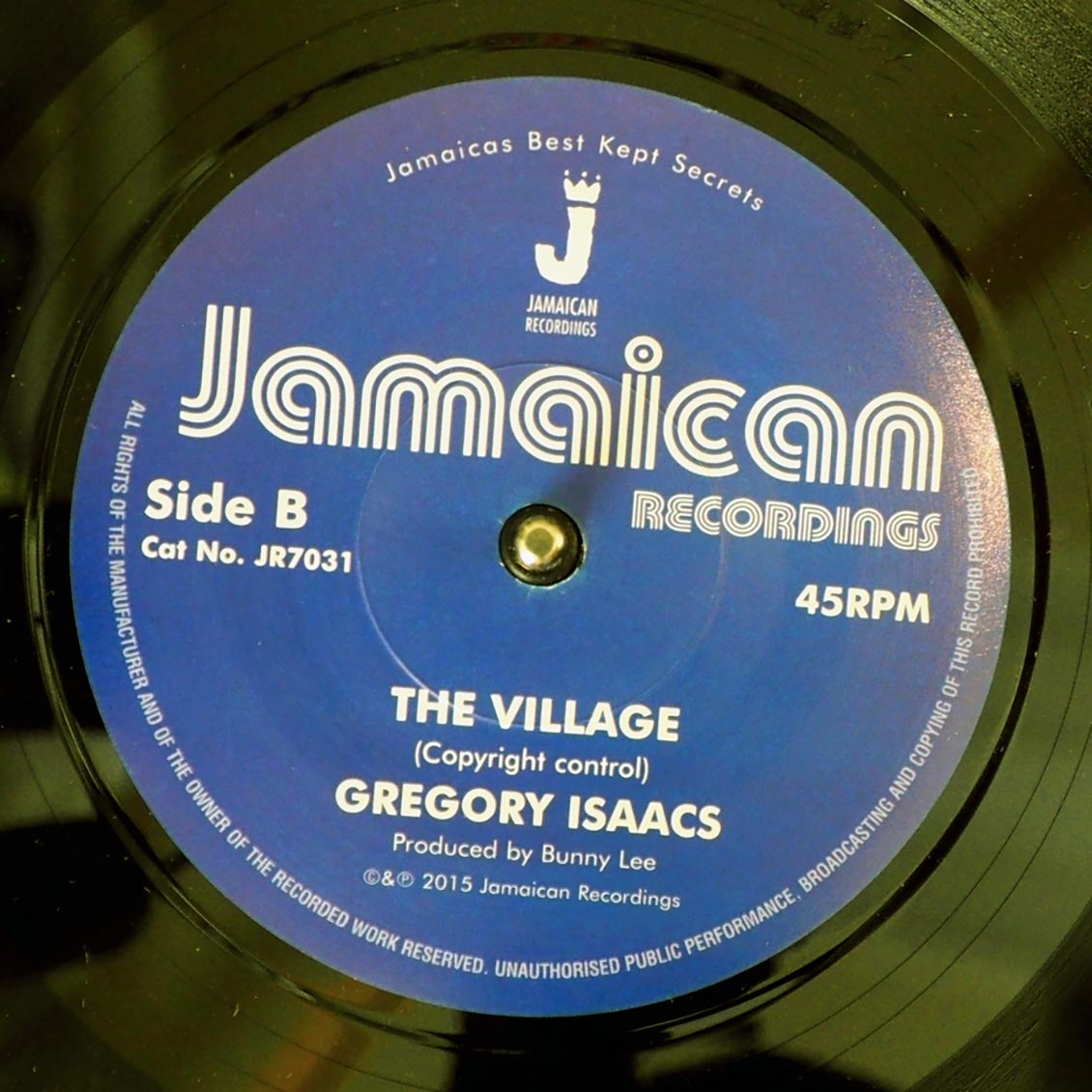 Gregory Isaacs - Don't Believe Him (Don't Believe In Him)  /  Gregory Isaacs - The Village