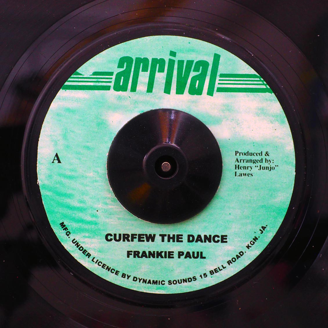 Frankie Paul - Curfew In The Dance (Jump No Fence) (rhythm: "Shank I Sheck")