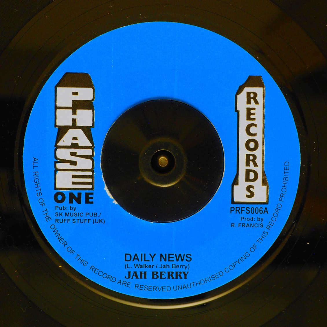 Jah Berry - Daily News  /  Version (rhythm: "Lopez Walker - Jah Jah New Garden")