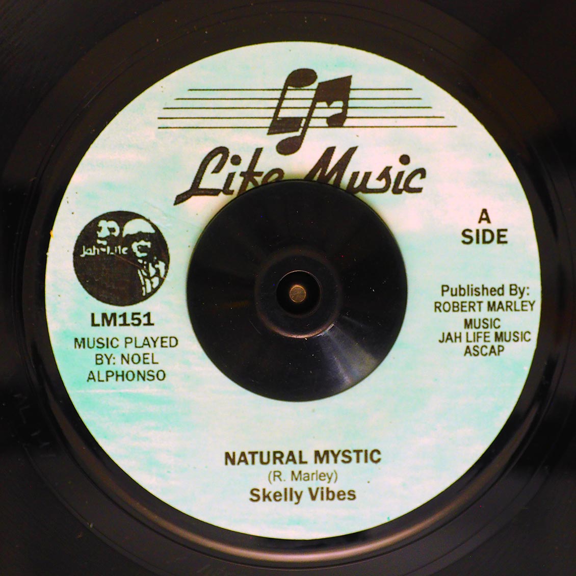 Skelly Vibes - Natural Mystic  /  Version (rhythm: "Bob Marley - Natural Mystic")