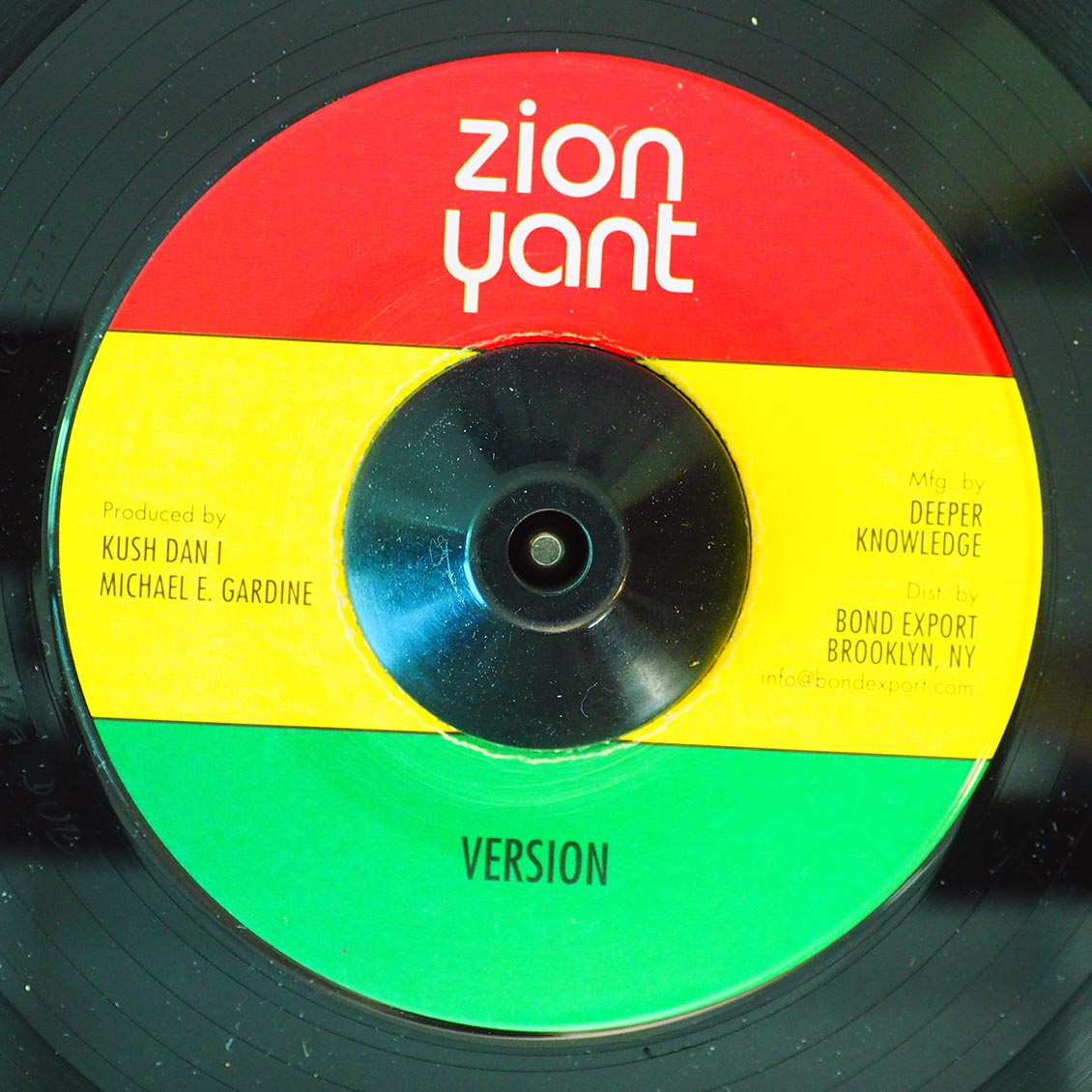 Reggae George - Girl You're Too Young  /  Version