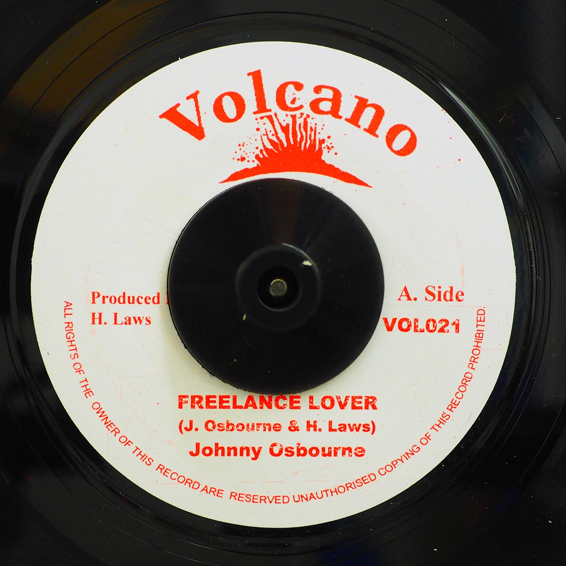Johnny Osbourne - Freelance Lover  /  Roots Radics - Version (rhythm: "Rod Taylor - Them A Top Ranking")
