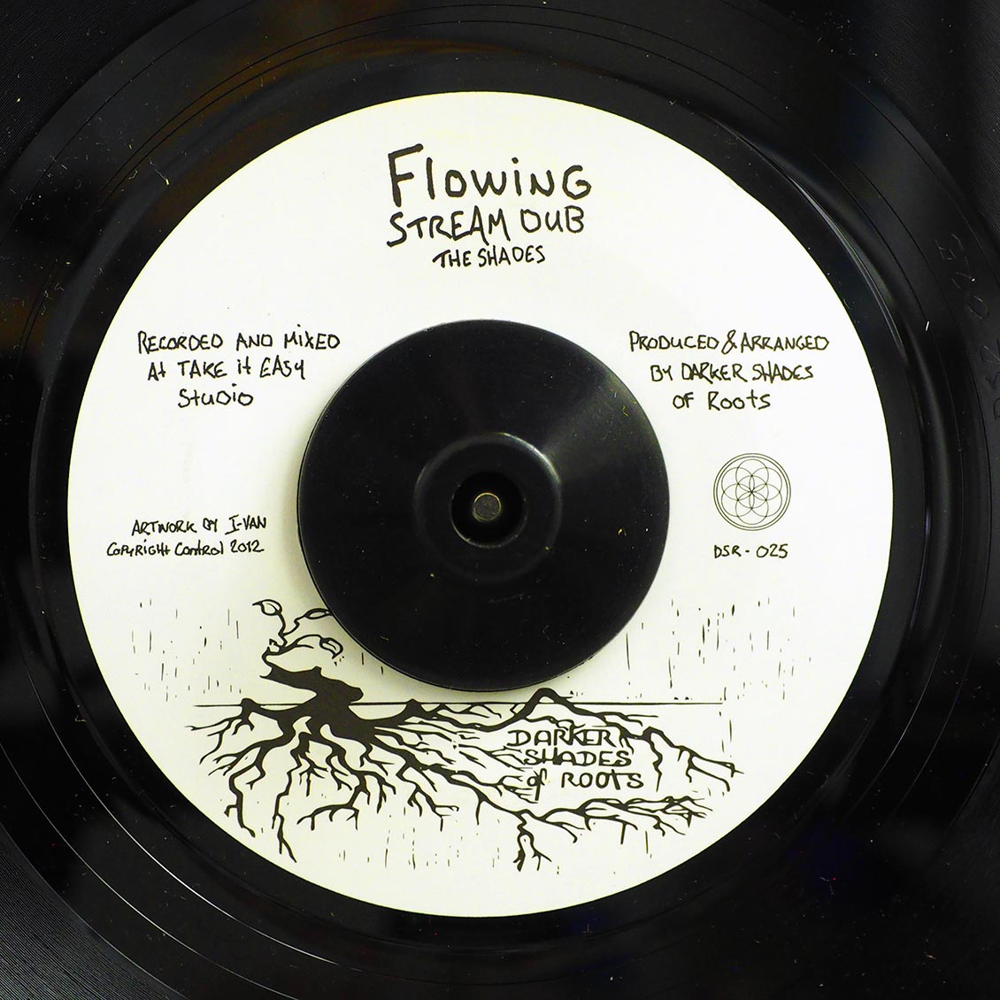 The Shades - Rivers To The Sea  /  The Shades - Flowing Stream Dub