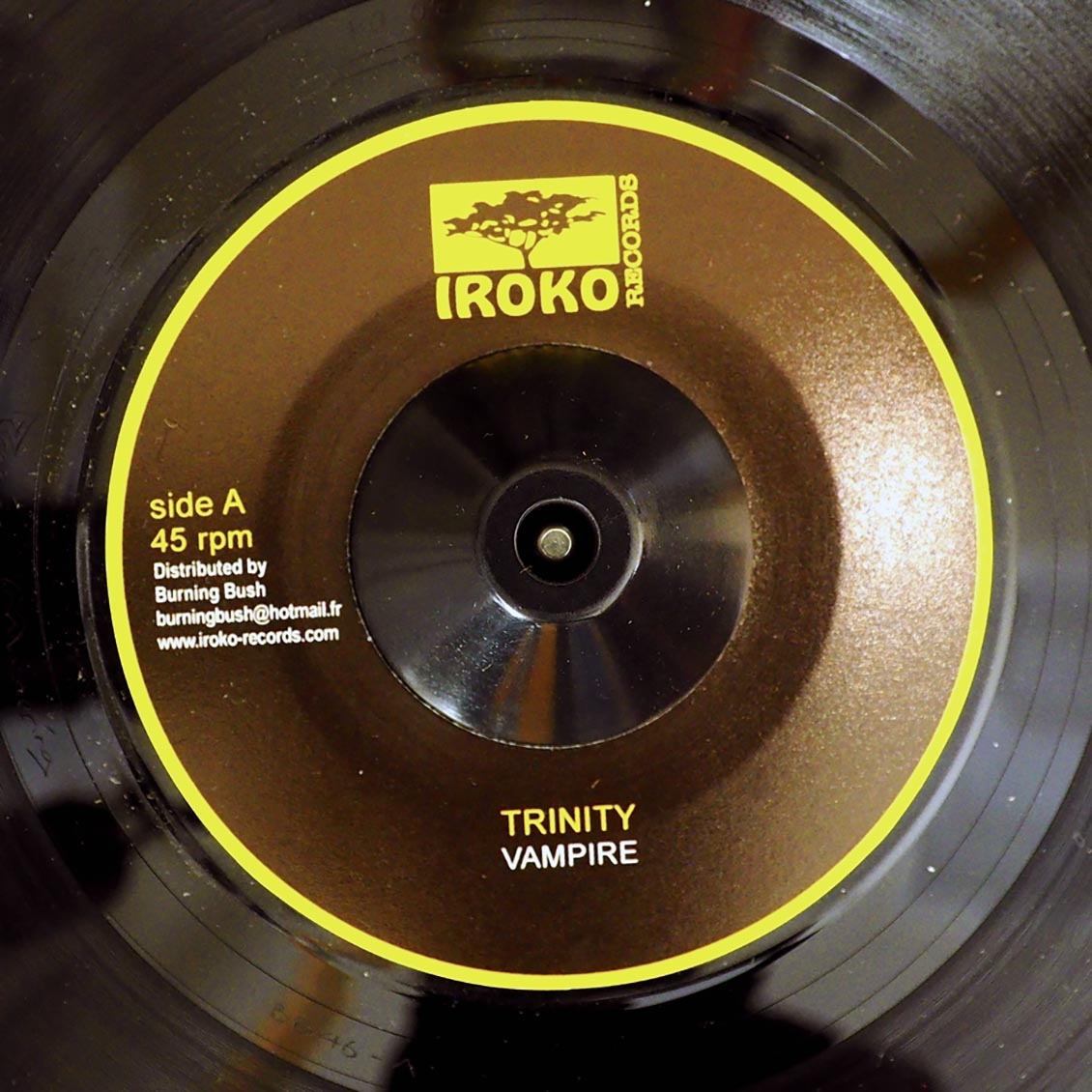 Trinity - Vampire  /  Version