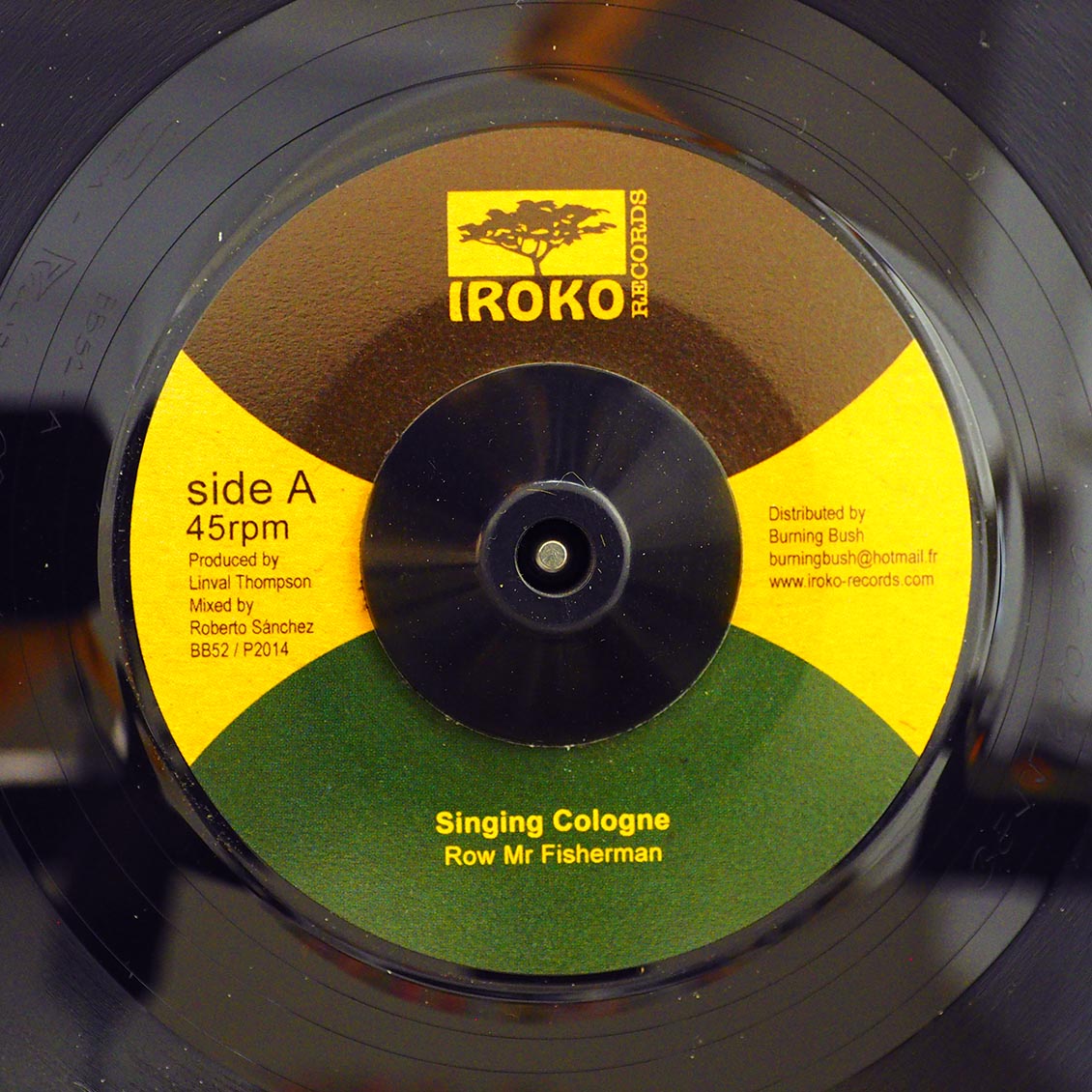 Singing Cologne - Row Mr. Fisherman  /  Roots Radics - Version (rhythm: "Barrington Levy - Warm & Sunny Day")