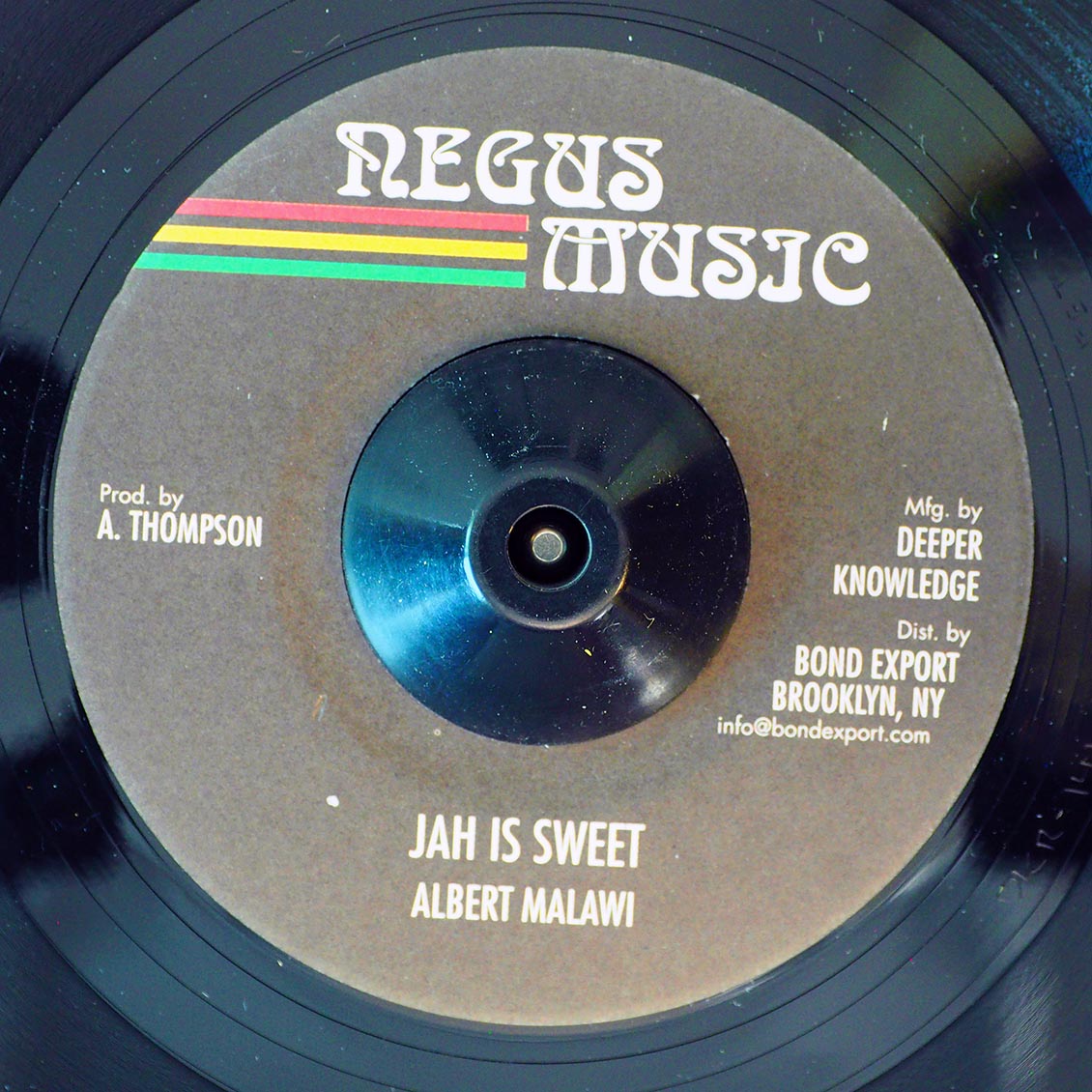 Albert Malawi - Jah Is Sweet  /  Version