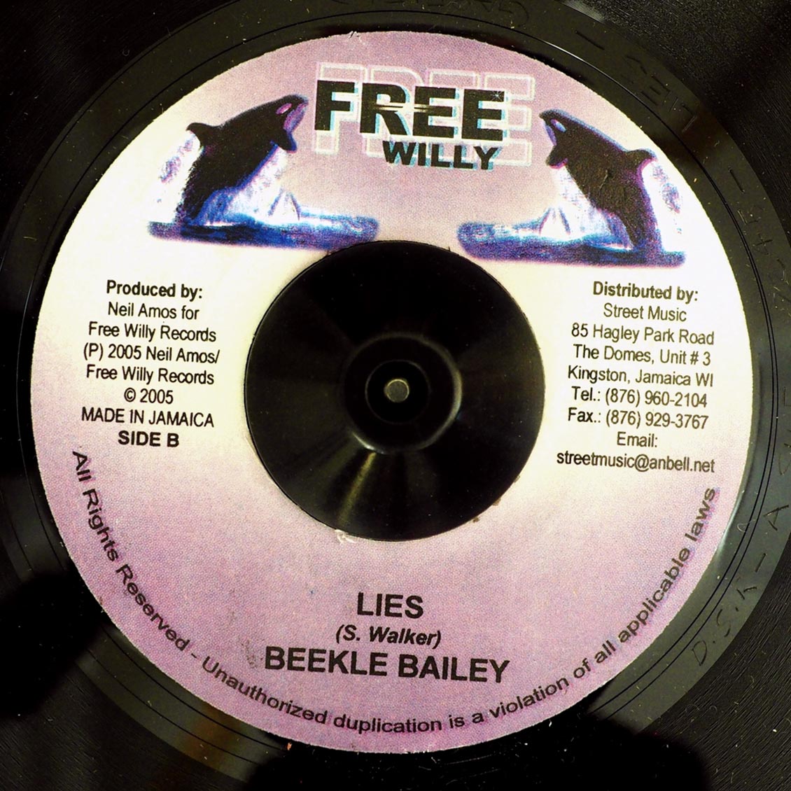Sizzla - Knowing Each Other  /  Beekle Bailey - Lies (rhythm: "I Hold The Handle") (orig. press)