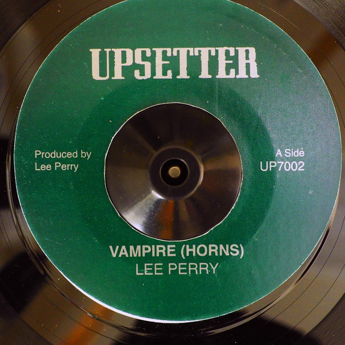 Lee Perry - Vampire (horns)  /  Lee Perry - Vampire (dub)
