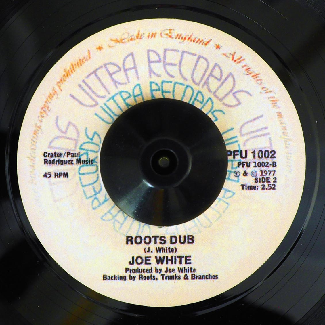 Joy White - Give And Take On Both Sides  /  Joe White - Roots Dub