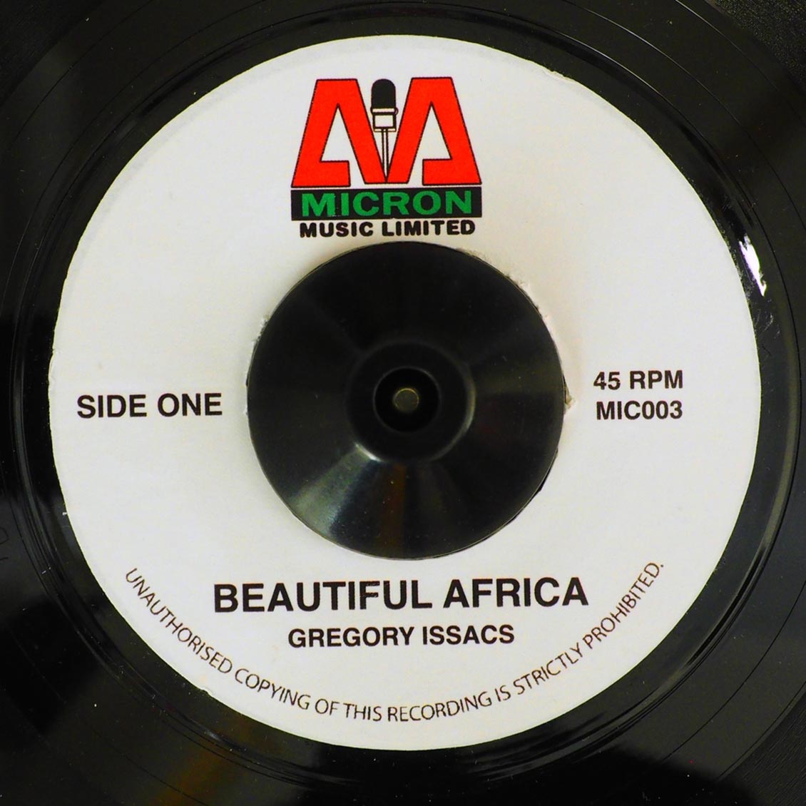 Gregory Isaacs - Beautiful Africa  /  Version