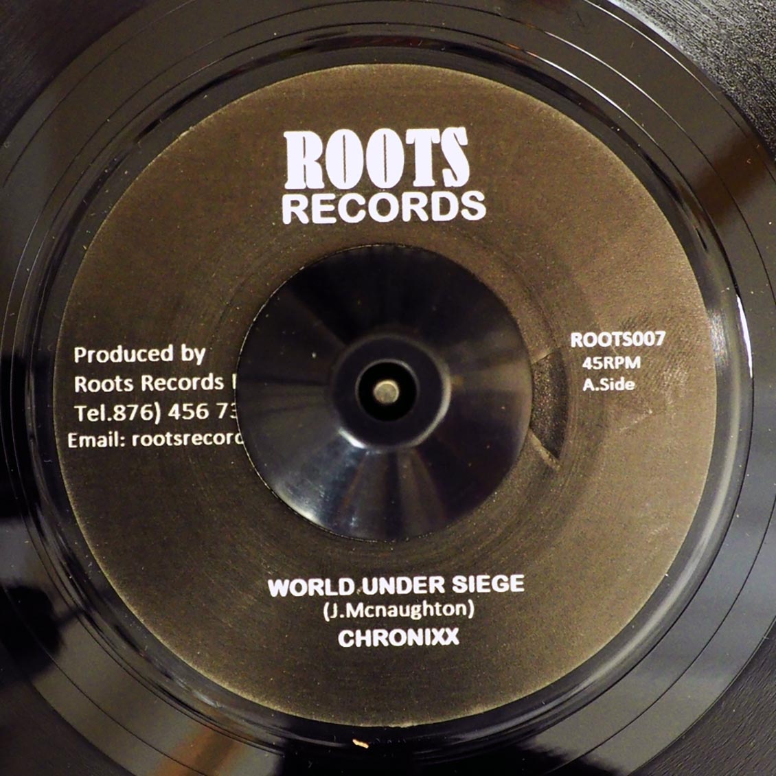 Chronixx - World Under Siege  /  World Dub