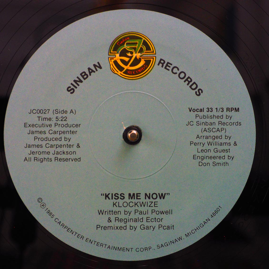 Klockwize - Kiss Me Now  /  Klockwize - Kiss Me Now (Instrumental) (orig. press)