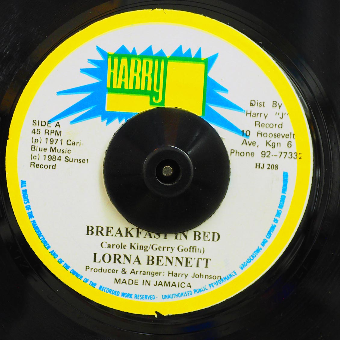 Lorna Bennett - Breakfast In Bed  /  Version (rhythm: "Breakfast In Bed")