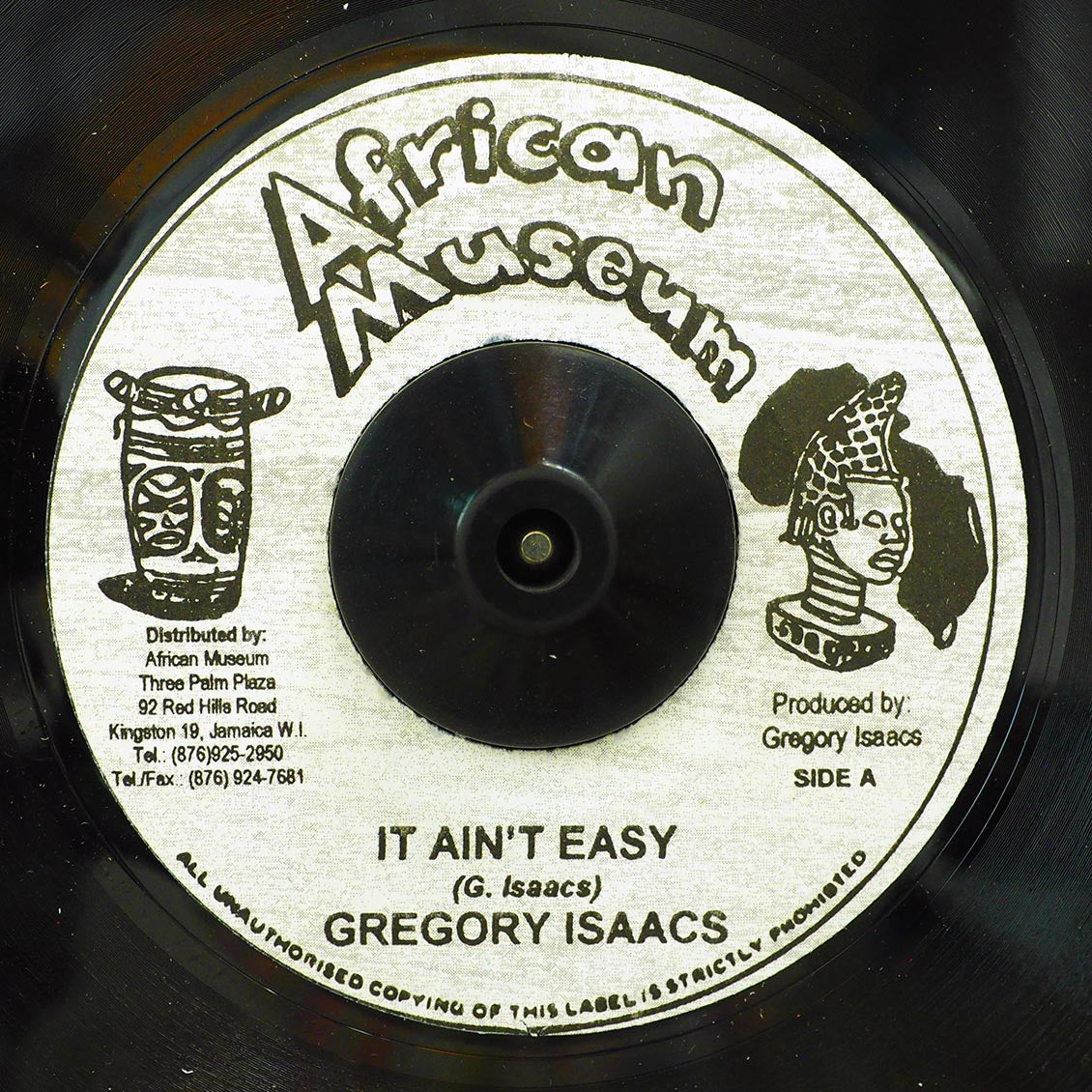 Gregory Isaacs - It Ain't Easy  /  Version (rhythm: "Fatty Fatty")