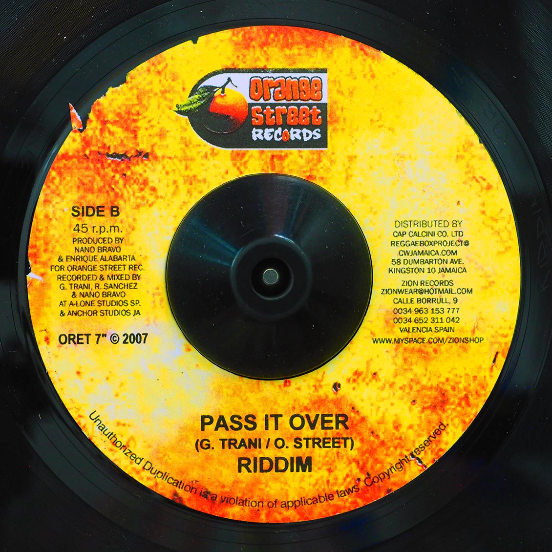 Burro Banton - Burro Di School  /  Version (rhythm: "Pass It Over")
