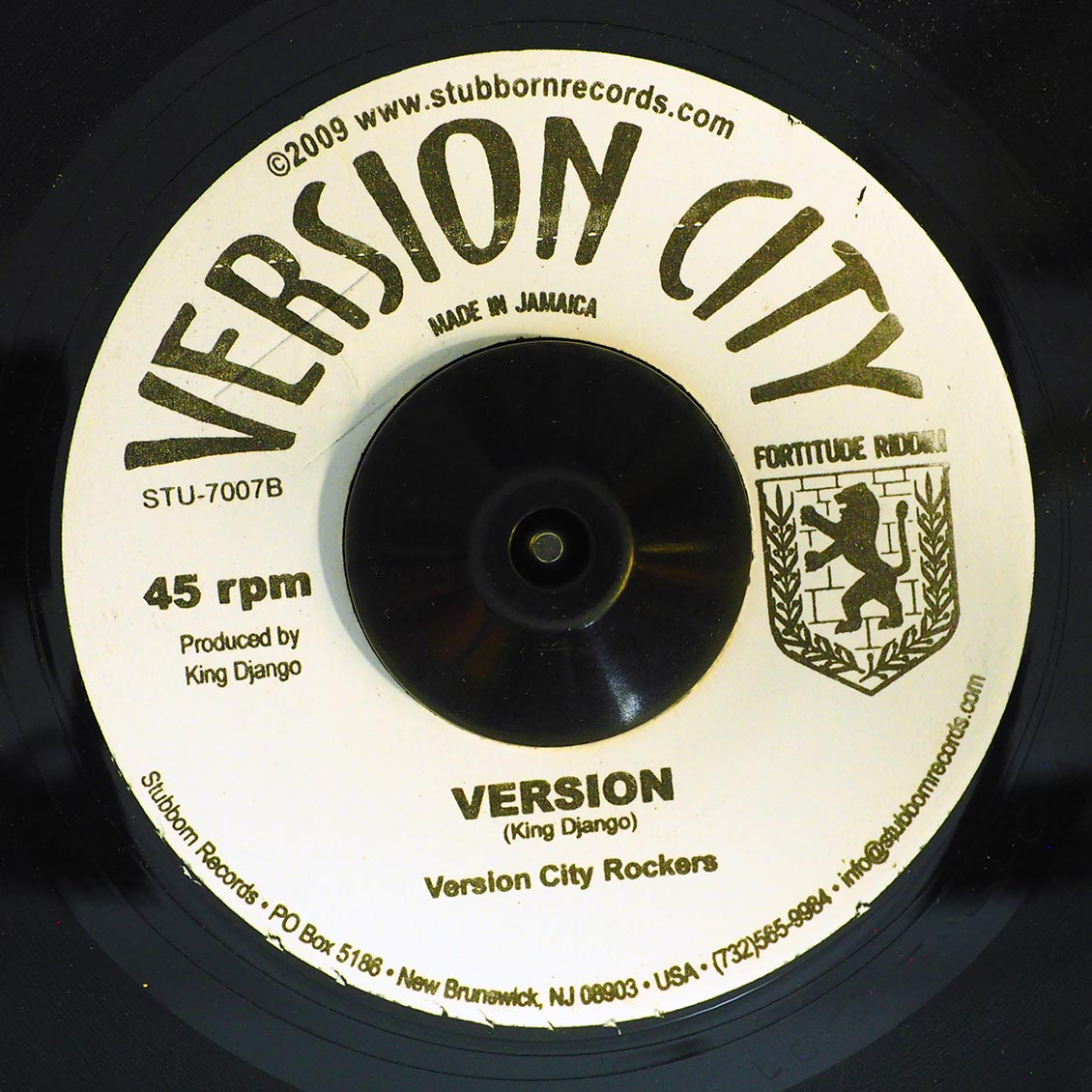 Johnny Osbourne - Let There Be Love  /  Version (rhythm: "Fortitude")