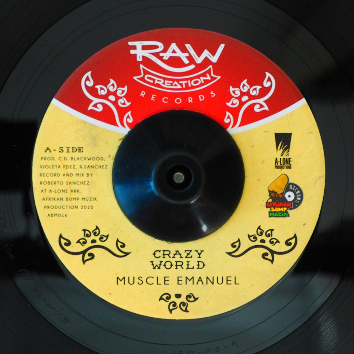 Muscle Emanuel - Crazy World  /  Afrikan Bump, Lone Ark Riddim Force - Crazy Dub