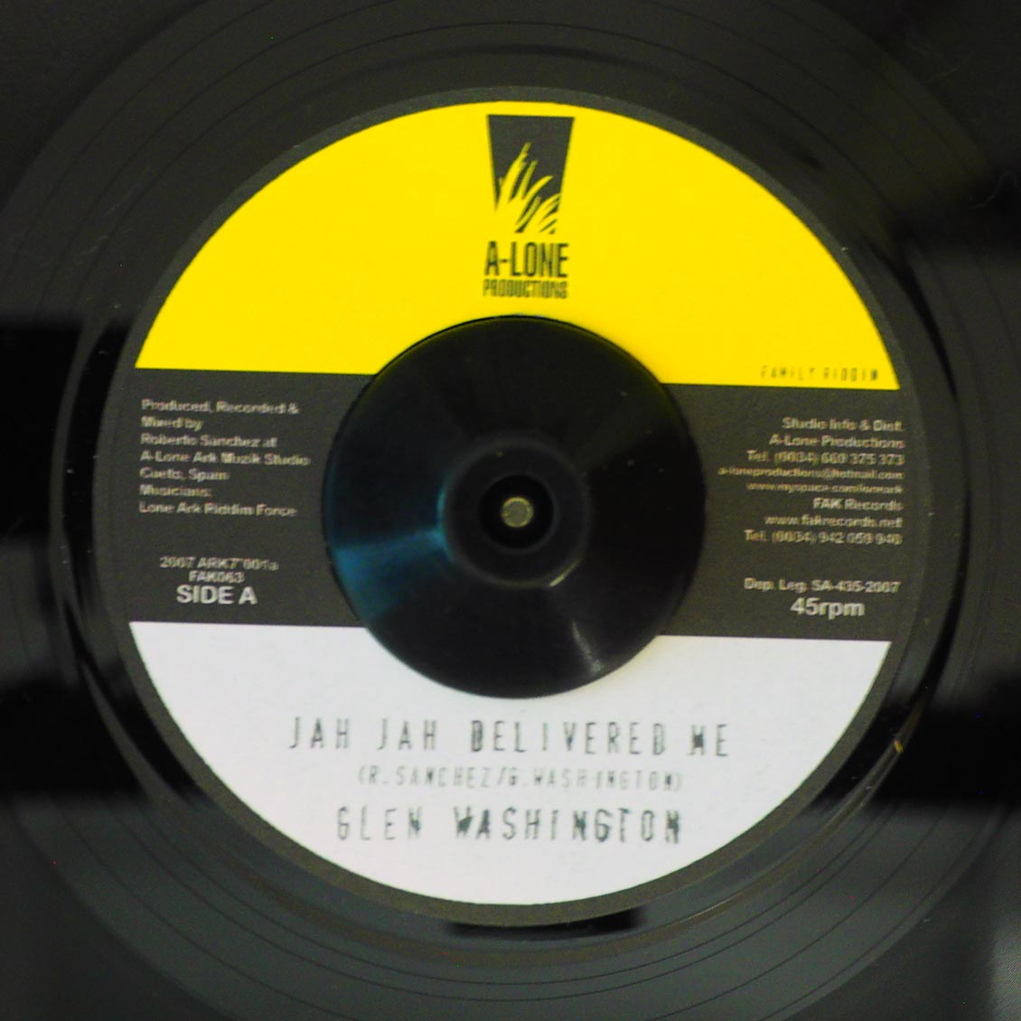 Glen Washington - Jah Jah Delivered Me  /  Ranking Forrest - Heads Of Government