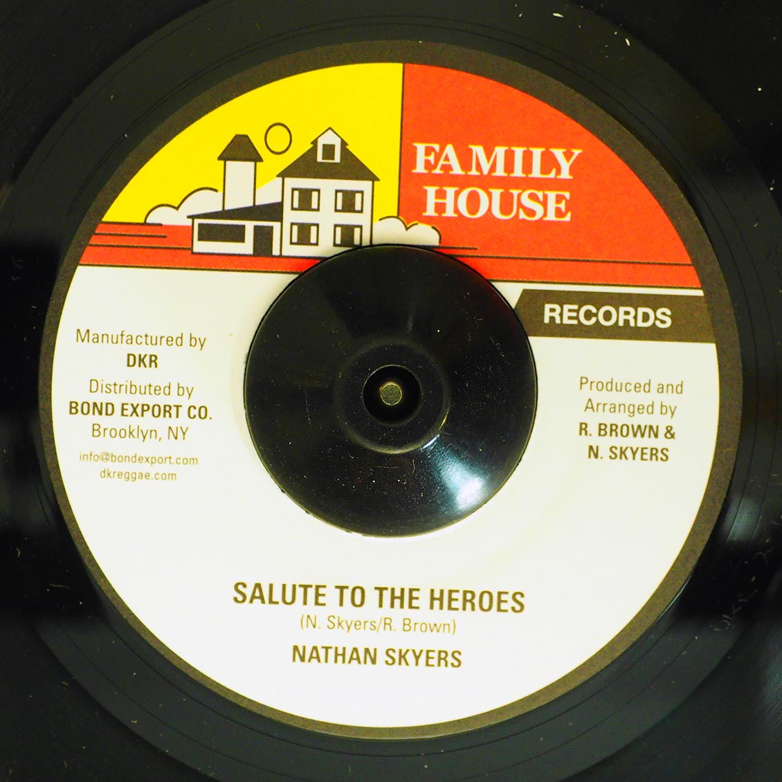 Nathan Skyers - Salute To The Heroes  /  Version (rhythm: "Flick Wilson - Sparring Partner")