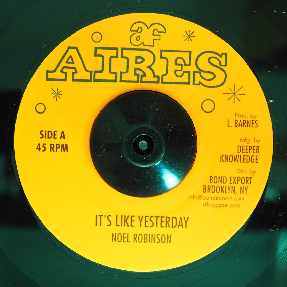 Noel Robinson - It's Like Yesterday  /  Bullwackies All Stars - Yesterday Version