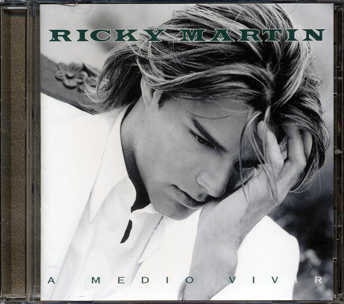 Ricky Martin - A Medio Vivir