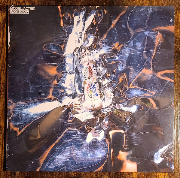 MODEL & ACTRIZ - DOGSBODY
