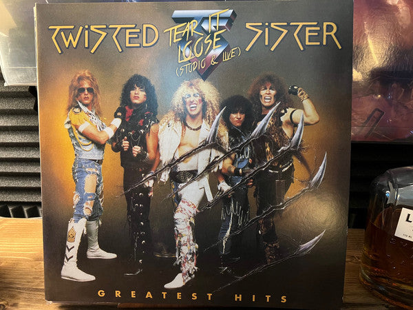 TWISTED SISTER - GREATEST HITS -TEAR IT LOOSE - ATLANTIC YEARS - STUDIO & LIVE (TRANSLUCENT RED VINYL/LIMITED)