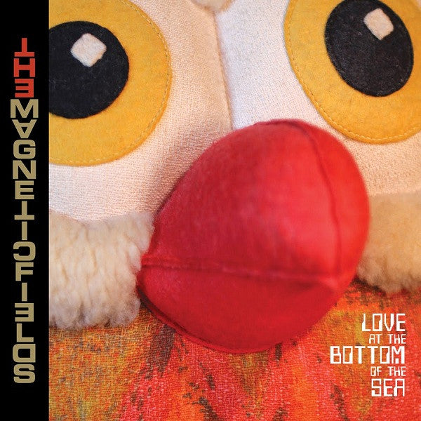 LOVE AT THE BOTTOM OF THE SEA