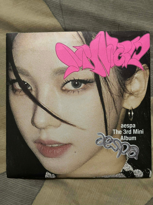 AESPA - MY WORLD (3RD MINI ALBUM/POSTER VERSION)